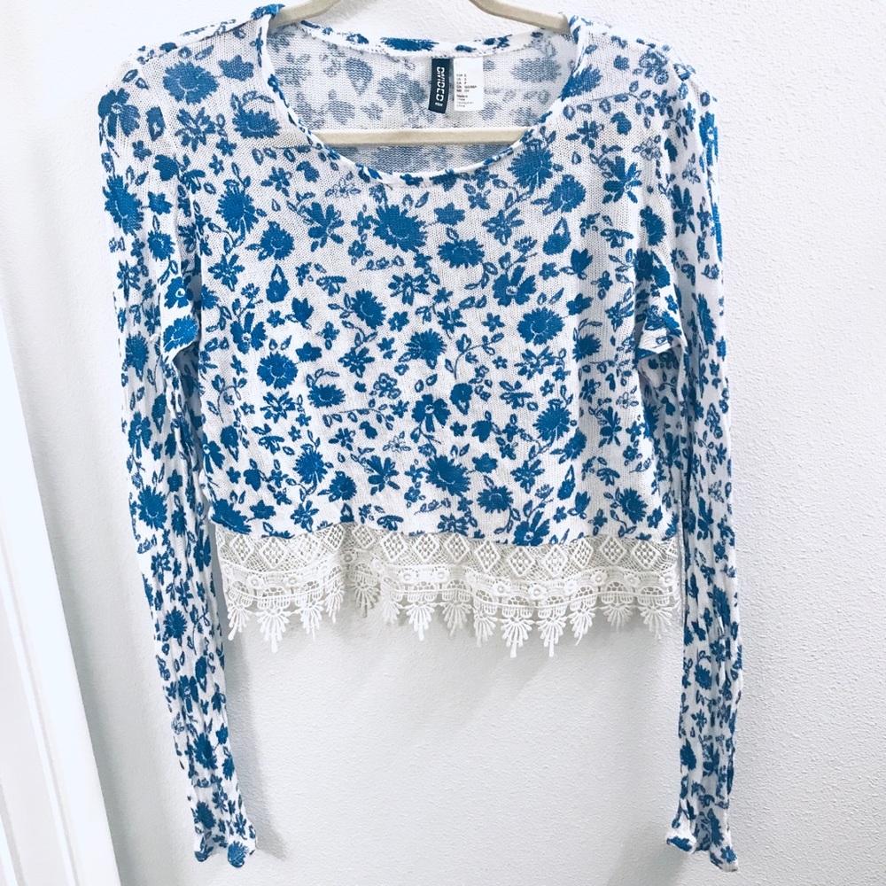 Divided Cropped Long Sleeve Floral Top